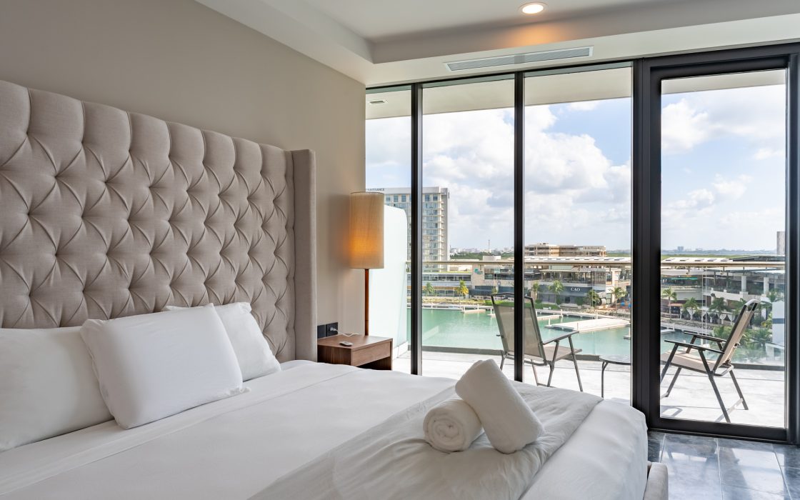 Shark Tower – Puerto Cancun