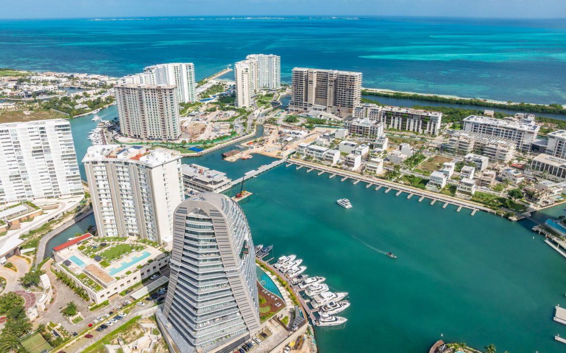 Shark Tower – Puerto Cancun