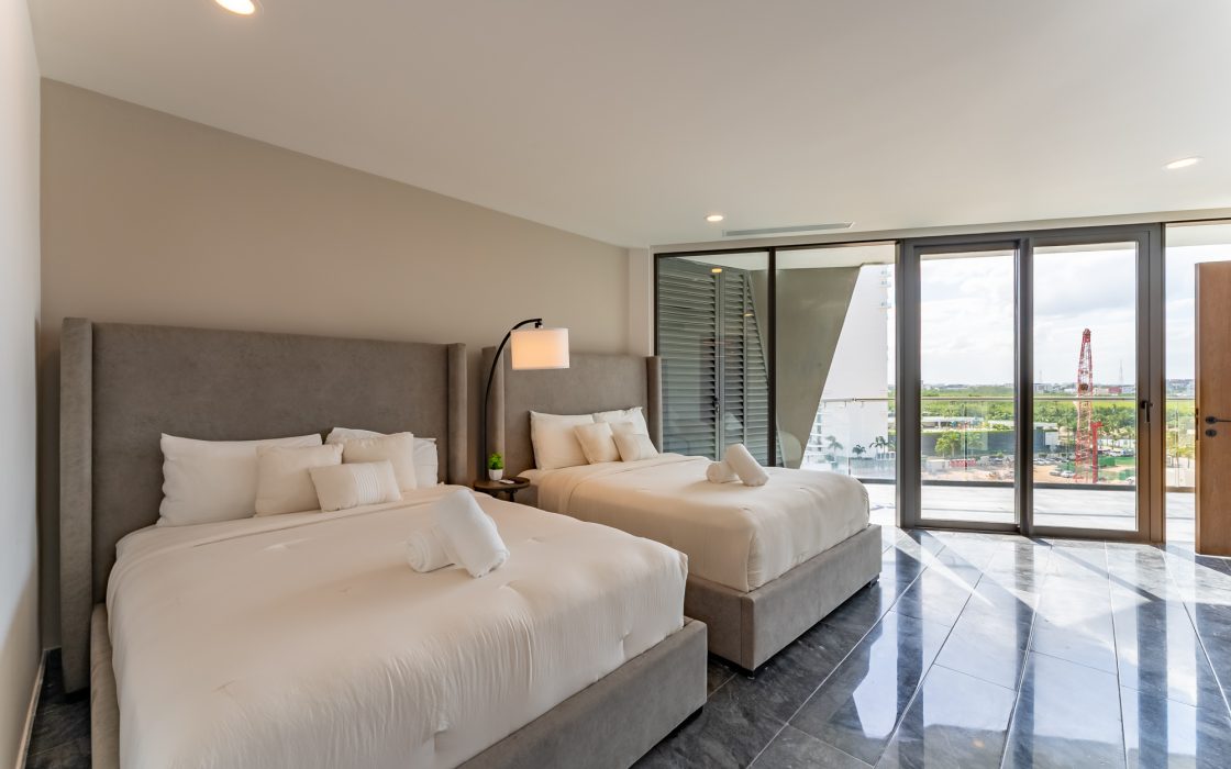 Shark Tower – Puerto Cancun